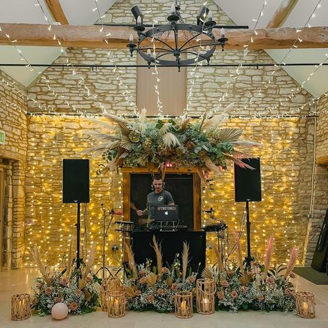 Binary D Js Wedding Entertainment Gecko Live Entertainment