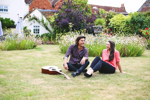 Bon Bon Hampshire Acoustic Wedding Music Gecko Live Entertainment
