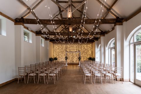 Coach House Ceremony Gecko Live Entertainment L Shaw