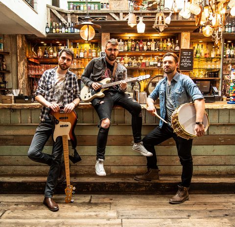 Coast Best wedding bands in the UK Gecko Live Entertainment