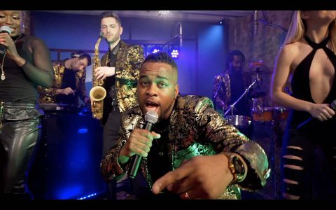 Dawn Unique Wedding Entertainment Ideas Gecko Live Entertainment