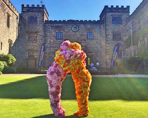 Flower People Hugs Gecko Live Entertainment