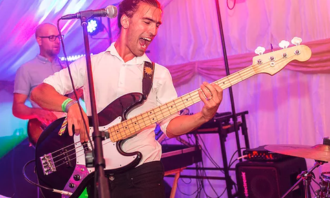 Hats Off Sussex Live Wedding Band for Hire Gecko Live Entertainment