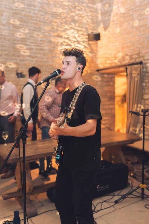 Hitmen Indie Party Trio - Old Gore Barn - Gecko Live Entertainment