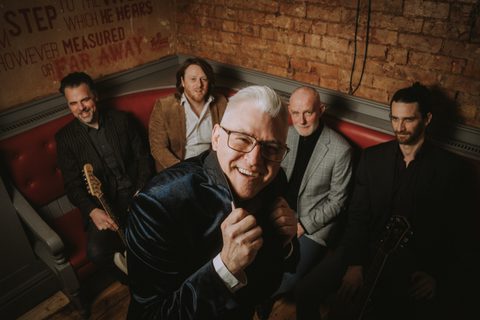 Pentagon Award winning show band entertainment Gecko Live Entertainment