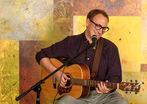 Solo Guitarist and Singer Matt Wedding Entertainment Gecko Live Entertainment