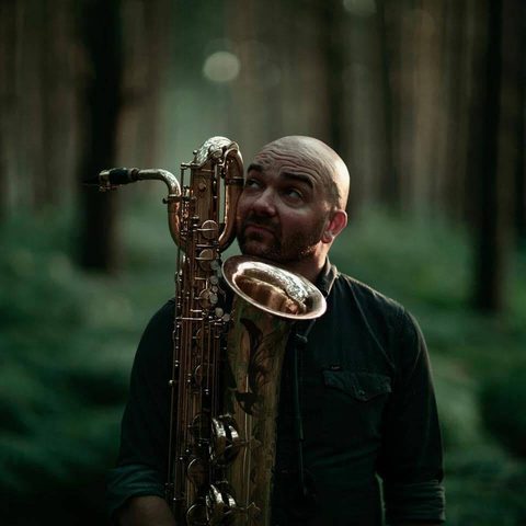 Solo Sax Player Glen