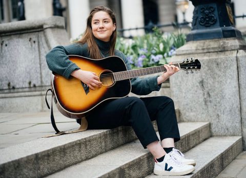 Solo Singer Vicki Hampshire Wedding Musician Gecko Live Entertainment