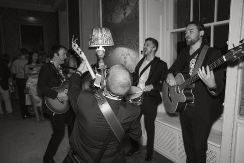 Strolling Tones Roaming Band at St Giles House