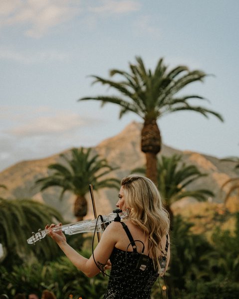 Violinist Alleya Surrey Violinist Gecko Live Entertainment