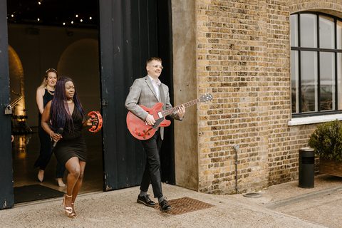 Woody and Co Berkshire Wedding Gecko Live Entertainment